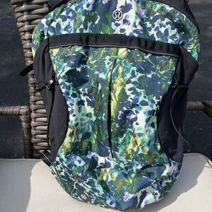 Lululemon Run like a Gazelle backpack